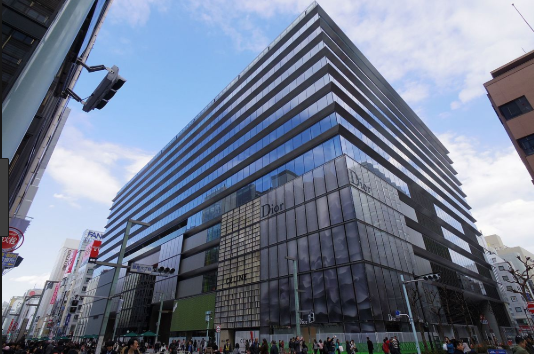 GINZA SIXを徹底解説。銀座の新しい定番スポット